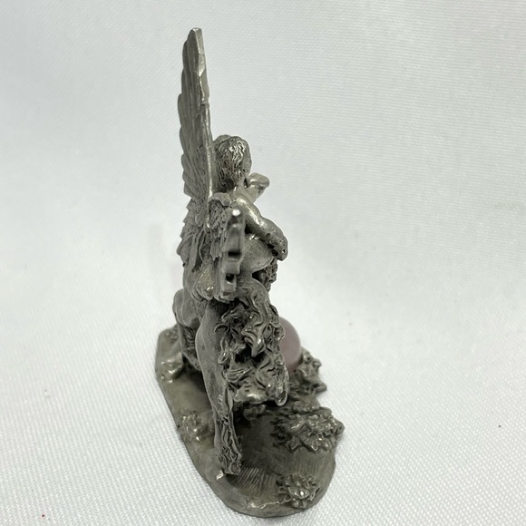 Vintage Comstock Pewter figure 2.25" Cherub on aUnicorn excellent condition - Picture 4 of 13